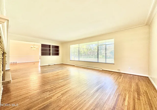 Photo 4 of Single family home for sale at 2208 Valley Brk Dr, Toledo, OH 43615 | MLS# 10013885 | Listing updated on 2026-10-18