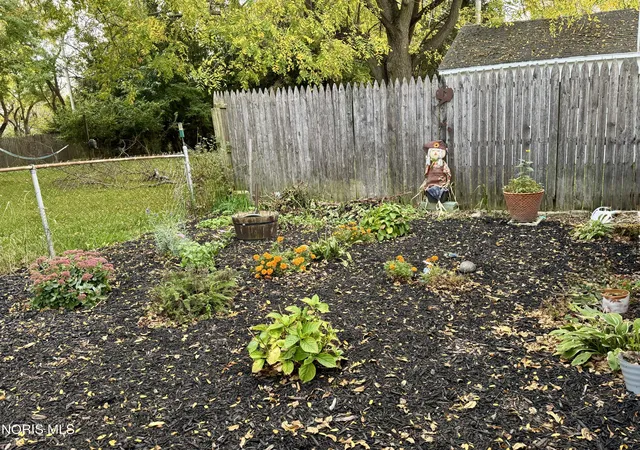 Photo 23 of Single family home for sale at 2005 Glencairn Ave, Toledo, OH 43614 | MLS# 10013837 | Listing updated on 2026-10-27