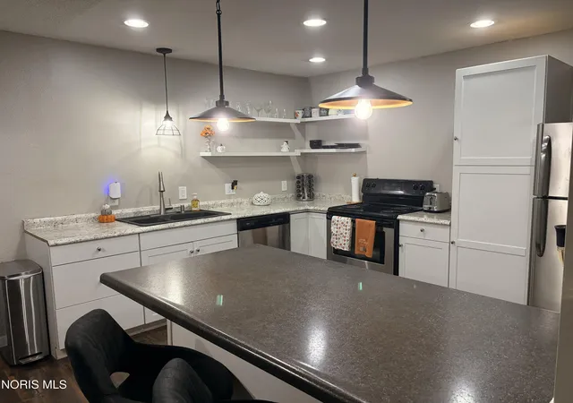 Photo 2 of Condo for sale at 1666 Brownstone Blvd #512, Toledo, OH 43614 | MLS# 10013840 | Listing updated on 2026-10-18