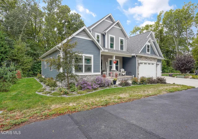 Photo 2 of Single family home for sale at 3560 E Woodhill Rd, Port Clinton, OH 43452 | MLS# 10013863 | Listing updated on 2026-09-27
