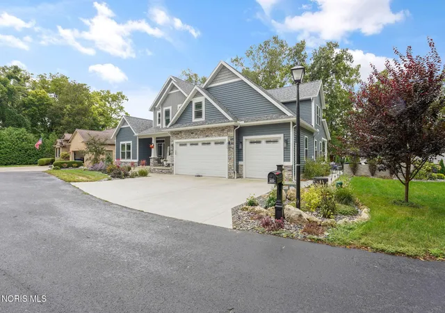 Photo 3 of Single family home for sale at 3560 E Woodhill Rd, Port Clinton, OH 43452 | MLS# 10013863 | Listing updated on 2026-09-27