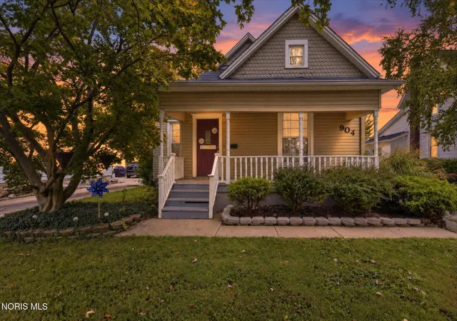 Photo 1 of Single family home for sale at 904 W Sandusky St, Findlay, OH 45840 | MLS# 10013931 | Listing updated on 2026-09-30