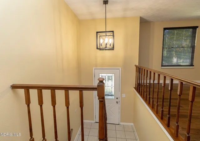 Photo 3 of Single family home for sale at 5415 Thornbrook Trl, Toledo, OH 43611 | MLS# 10013880 | Listing updated on 2026-10-19
