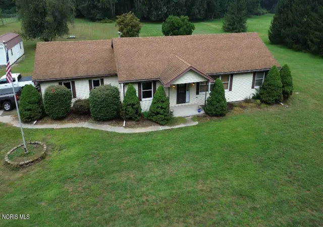 Photo 2 of Single family home for sale at 13140 Archbold Whitehouse Rd, Swanton, OH 43558 | MLS# 10013872 | Listing updated on 2026-09-25