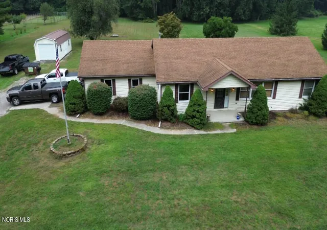 Photo 4 of Single family home for sale at 13140 Archbold Whitehouse Rd, Swanton, OH 43558 | MLS# 10013872 | Listing updated on 2026-09-25