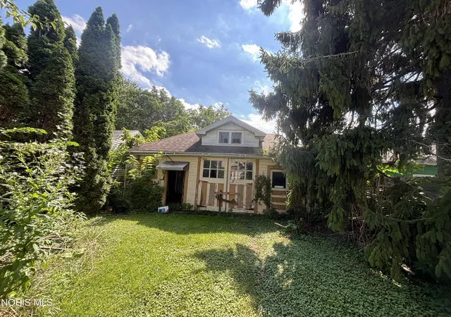 Photo 2 of Single family home for sale at 34 E Central Ave, Toledo, OH 43608 | MLS# 10013864 | Listing updated on 2026-09-24