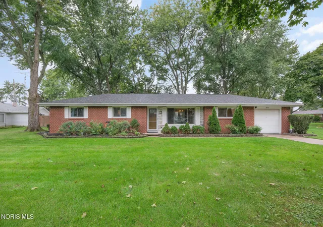 Photo 1 of Single family home for sale at 25117 Ella St, Perrysburg, OH 43551 | MLS# 10013897 | Listing updated on 2026-10-01