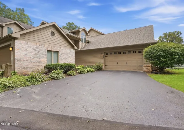 Photo 2 of Condo for sale at 5537 Hidden Pines Way, Toledo, OH 43623 | MLS# 10013868 | Listing updated on 2026-10-15