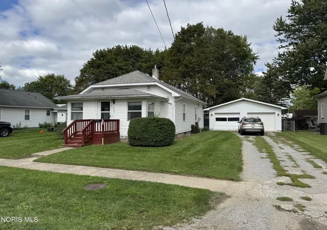 Photo 1 of Single family home for sale at 405 E Hamilton St, Bryan, OH 43506 | MLS# 10013886 | Listing updated on 2026-10-15