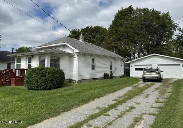 Photo 1 of Single family home for sale at 405 E Hamilton St, Bryan, OH 43506 | MLS# 10013886 | Listing updated on 2026-10-15