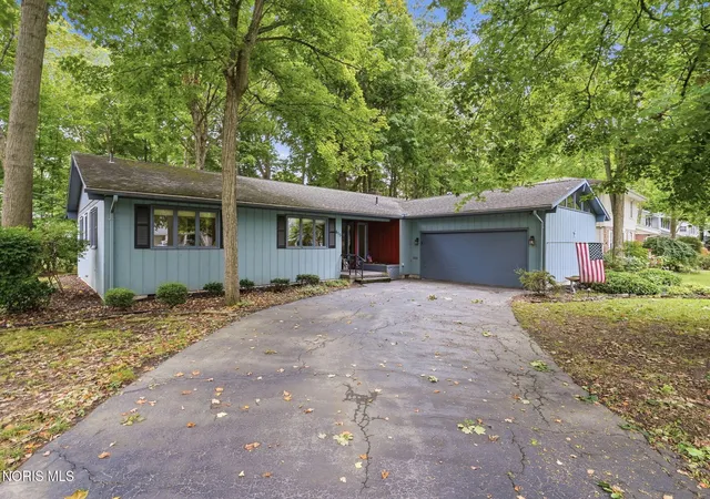Photo 1 of Single family home for sale at 615 Sutton Pl, Findlay, OH 45840 | MLS# 10013877 | Listing updated on 2026-09-24