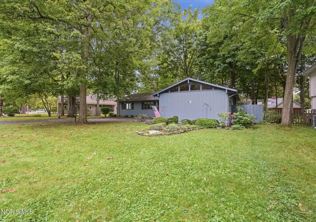 Photo 4 of Single family home for sale at 615 Sutton Pl, Findlay, OH 45840 | MLS# 10013877 | Listing updated on 2026-09-24
