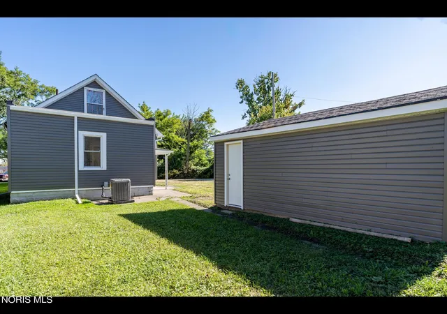 Photo 23 of Single family home for sale at 2023 Woodford St, Toledo, OH 43605 | MLS# 10013887 | Listing updated on 2026-10-08