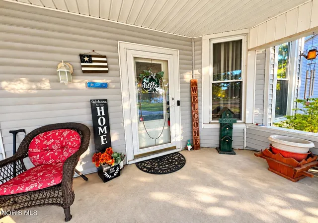 Photo 3 of Single family home for sale at 129 S Sandusky St, Tiffin, OH 44883 | MLS# 10013890 | Listing updated on 2026-10-01