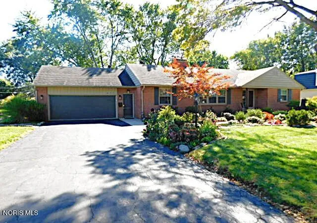 Photo 1 of Single family home for sale at 411 Church Hl Dr, Findlay, OH 45840 | MLS# 10013921 | Listing updated on 2026-09-29