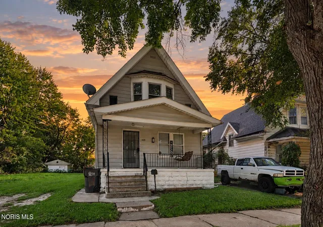 Photo 1 of Single family home for sale at 615 Prouty Ave, Toledo, OH 43609 | MLS# 10013904 | Listing updated on 2026-09-25