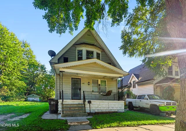 Photo 2 of Single family home for sale at 615 Prouty Ave, Toledo, OH 43609 | MLS# 10013904 | Listing updated on 2026-09-25