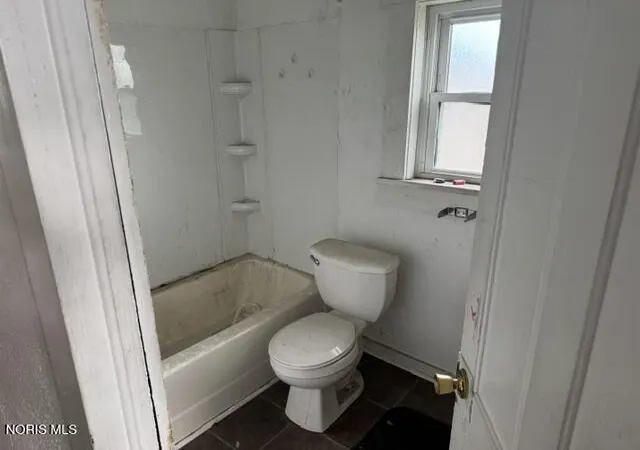 Photo 4 of Single family home for sale at 302 E Lawrence St, Montpelier, OH 43543 | MLS# 10013956 | Listing updated on 2026-10-12