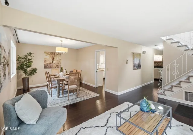 Photo 2 of Single family home for sale at 4612 W Laskey Rd, Toledo, OH 43623 | MLS# 10013926 | Listing updated on 2026-10-26