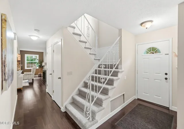 Photo 3 of Single family home for sale at 4612 W Laskey Rd, Toledo, OH 43623 | MLS# 10013926 | Listing updated on 2026-10-26