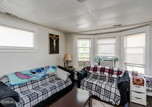 Photo 4 of House for sale at 428 Platt St, Toledo, OH 43605 | MLS# 10013924 | Listing updated on 2026-10-05