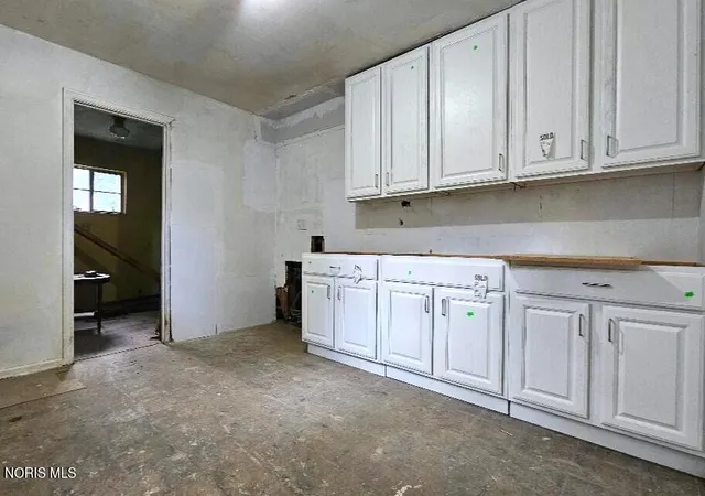 Photo 3 of Single family home for sale at 3411 Buckeye St, Toledo, OH 43608 | MLS# 10013938 | Listing updated on 2026-09-26