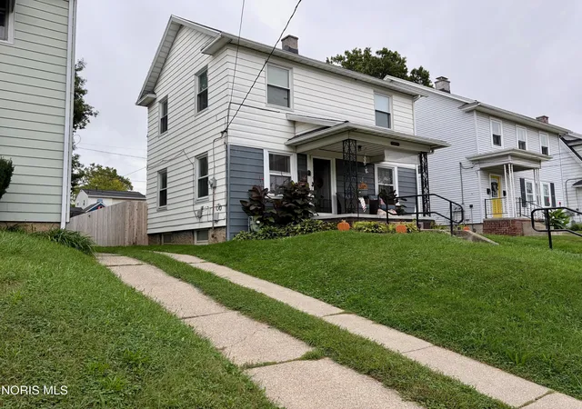 Photo 2 of Single family home for sale at 327 Van Buren Ave, Toledo, OH 43605 | MLS# 10013942 | Listing updated on 2026-10-13