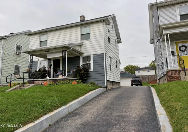 Photo 3 of Single family home for sale at 327 Van Buren Ave, Toledo, OH 43605 | MLS# 10013942 | Listing updated on 2026-10-13