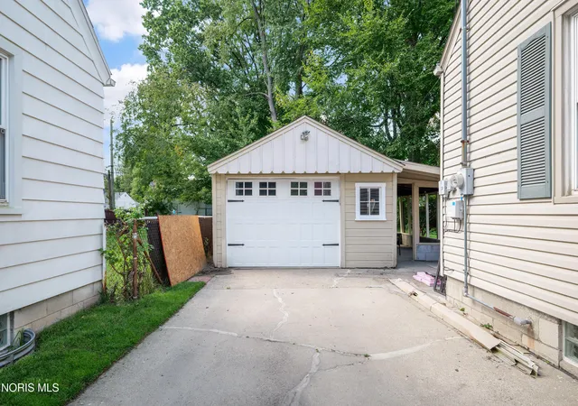 Photo 37 of Single family home for sale at 4527 Luann Ave, Toledo, OH 43623 | MLS# 10014287 | Listing updated on 2026-10-19