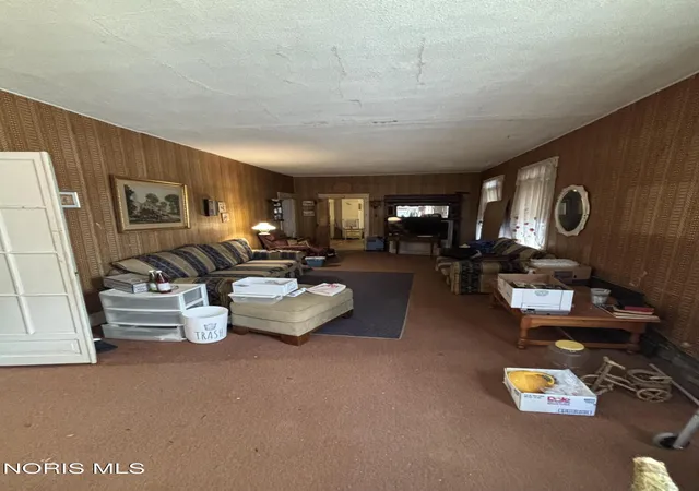 Photo 2 of Single family home for sale at 722 Walnut St, Toledo, OH 43604 | MLS# 10013973 | Listing updated on 2026-10-20