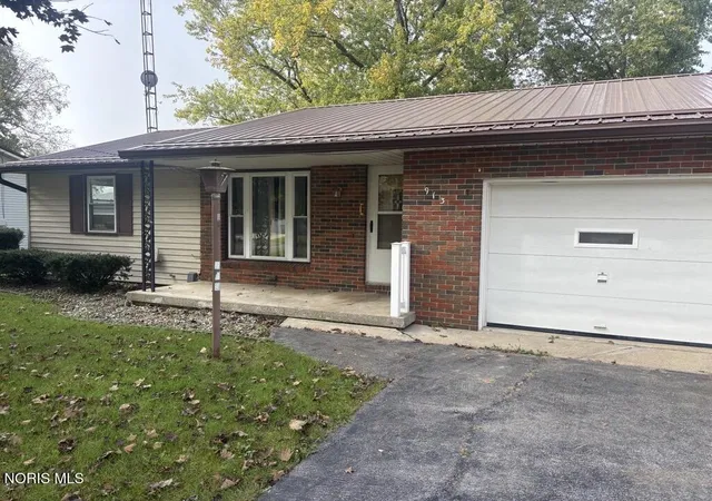 Photo 1 of Single family home for sale at 913 Maplehurst Ave, Montpelier, OH 43543 | MLS# 10014139 | Listing updated on 2026-10-22