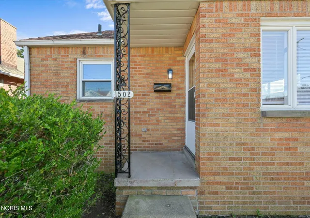 Photo 2 of Sale Pending at 1502 Nevada St, Toledo, OH 43605 | MLS# 10014035 | Listing updated on 2026-10-13