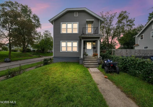 Photo 2 of Multi family home for sale at 1301 Goodale Ave, Toledo, OH 43606 | MLS# 10014010 | Listing updated on 2026-10-16