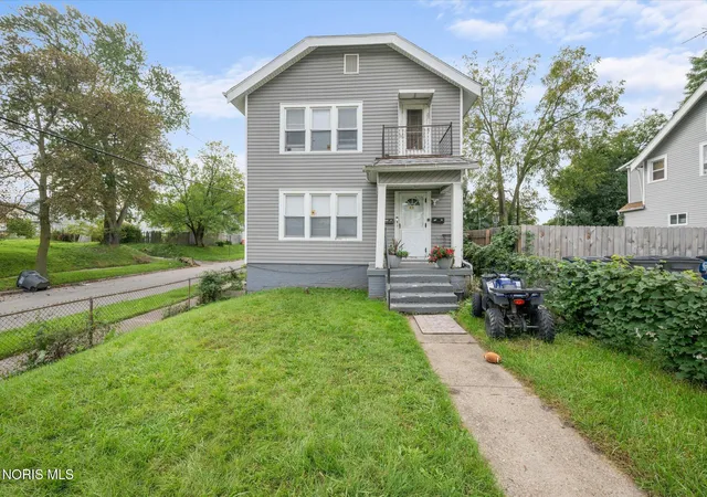 Photo 3 of Multi family home for sale at 1301 Goodale Ave, Toledo, OH 43606 | MLS# 10014010 | Listing updated on 2026-10-16