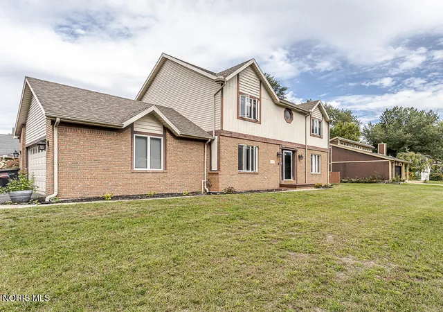 Photo 2 of Single family home for sale at 6744 Shieldwood Rd, Toledo, OH 43617 | MLS# 10014019 | Listing updated on 2026-10-15