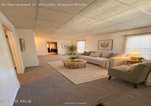 Photo 3 of Single family home for sale at 2458 Woodford St, Toledo, OH 43605 | MLS# 10014027 | Listing updated on 2026-10-15