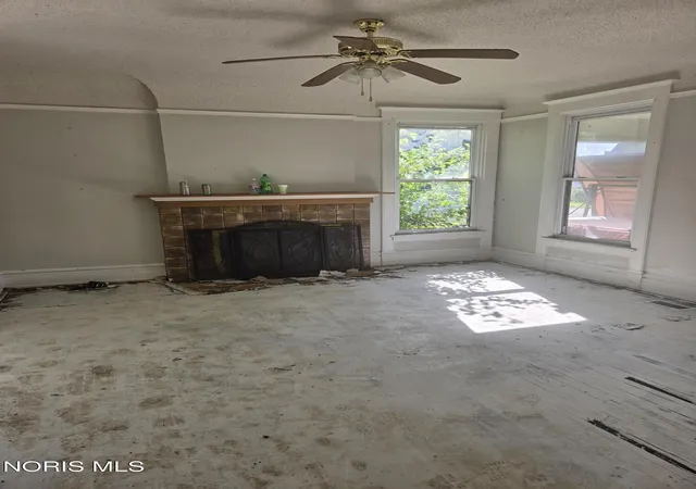 Photo 3 of Multi family home for sale at 2154 Maplewood Ave, Toledo, OH 43620 | MLS# 10014104 | Listing updated on 2026-10-08