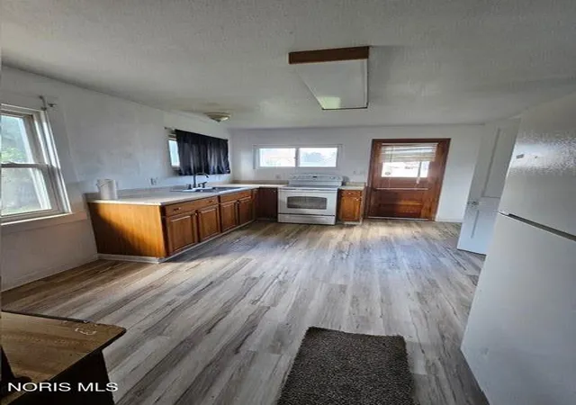 Photo 3 of Single family home for sale at 2629 Massillon St, Toledo, OH 43605 | MLS# 10014059 | Listing updated on 2026-10-27