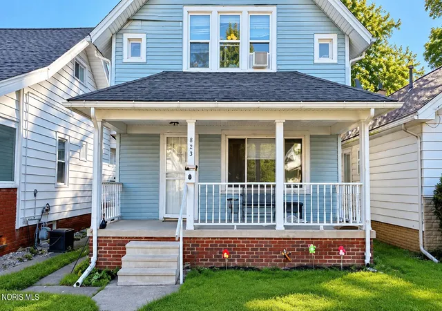 Photo 3 of Single family home for sale at 823 Toronto Ave, Toledo, OH 43609 | MLS# 10014084 | Listing updated on 2026-09-30