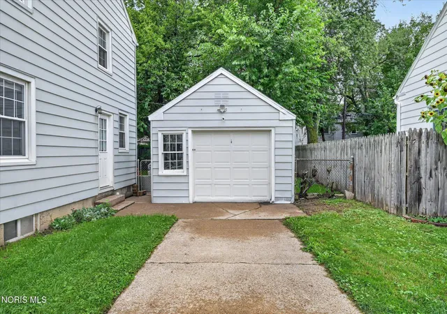 Photo 43 of Single family home for sale at 2515 Aldringham Rd, Toledo, OH 43606 | MLS# 10014121 | Listing updated on 2026-10-12