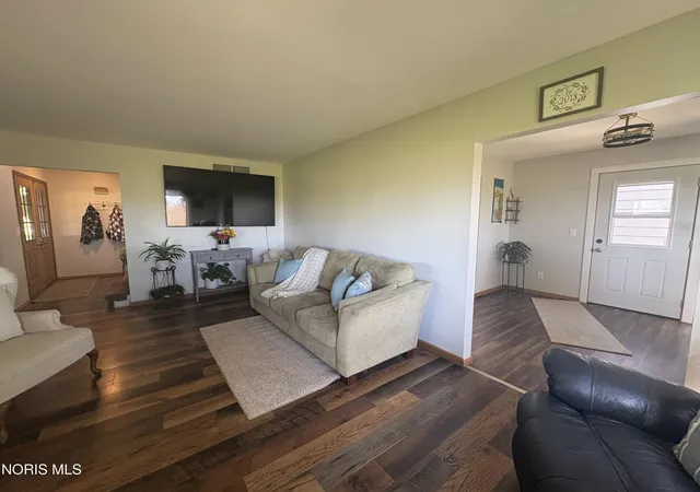Photo 4 of Single family home for sale at 17647 County Rd C, Bryan, OH 43506 | MLS# 10014220 | Listing updated on 2026-10-25
