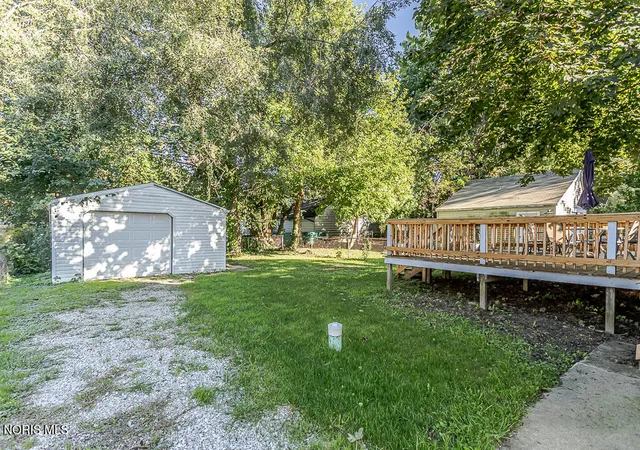 Photo 2 of Single family home for sale at 3652 Wallwerth Dr, Toledo, OH 43612 | MLS# 10014111 | Listing updated on 2026-10-09