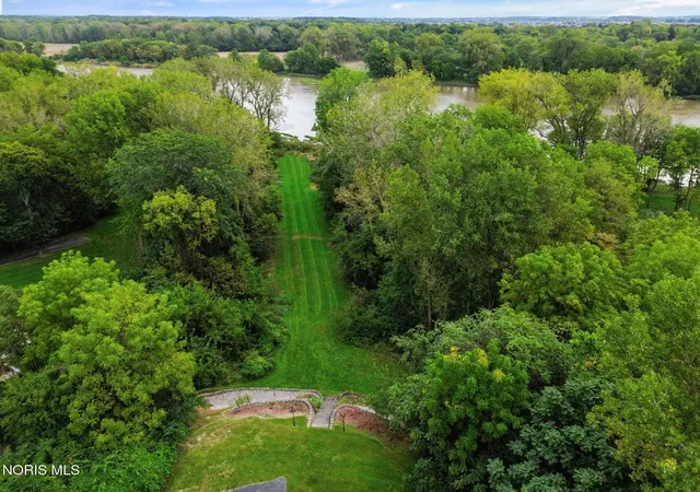 Photo 3 of Single family home for sale at 6201 N River Rd, Waterville, OH 43566 | MLS# 10014157 | Listing updated on 2026-10-16