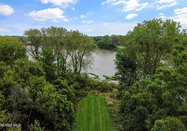 Photo 4 of Single family home for sale at 6201 N River Rd, Waterville, OH 43566 | MLS# 10014157 | Listing updated on 2026-10-16