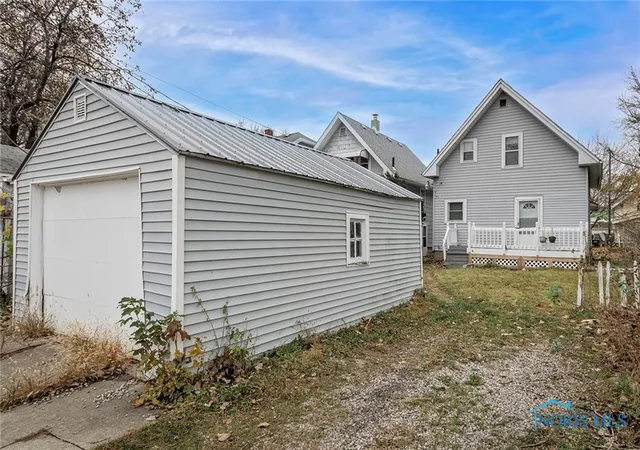 Photo 3 of Single family home for sale at 532 Toronto Ave, Toledo, OH 43609 | MLS# 10014201 | Listing updated on 2026-10-19