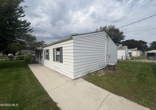 Photo 2 of Sale Pending at 2530 South Ave, Toledo, OH 43609 | MLS# 10014161 | Listing updated on 2026-10-27