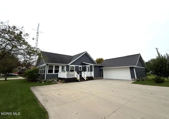 Photo 2 of Single family home for sale at 1510 S Main St, Bryan, OH 43506 | MLS# 10014173 | Listing updated on 2026-10-04