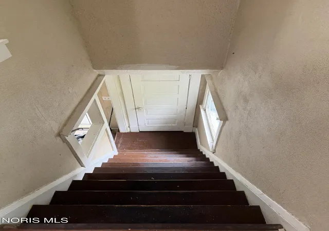 Photo 3 of Single family home for sale at 1656 Shady Dr, Toledo, OH 43612 | MLS# 10014276 | Listing updated on 2026-10-22