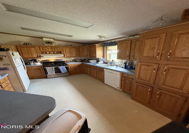 Photo 2 of Sale Pending at 13243 County Rd 6 75, Edon, OH 43518 | MLS# 10014247 | Listing updated on 2026-10-10