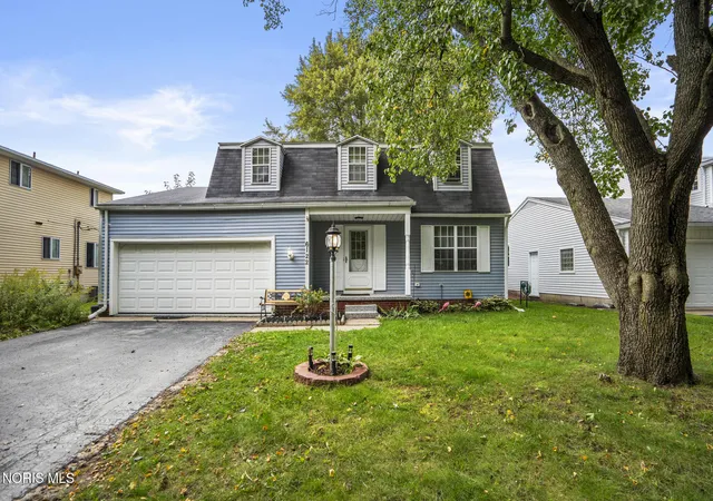 Photo 2 of Single family home for sale at 6122 Boothbay Dr, Toledo, OH 43615 | MLS# 10014219 | Listing updated on 2026-10-25
